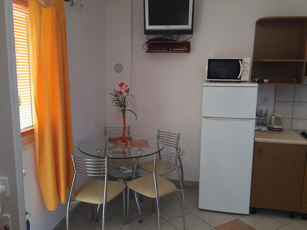 Apartment Kolundzic Novi Vinodolski Quarto foto