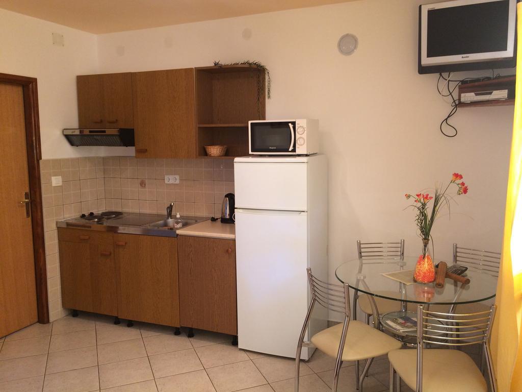 Apartment Kolundzic Novi Vinodolski Quarto foto