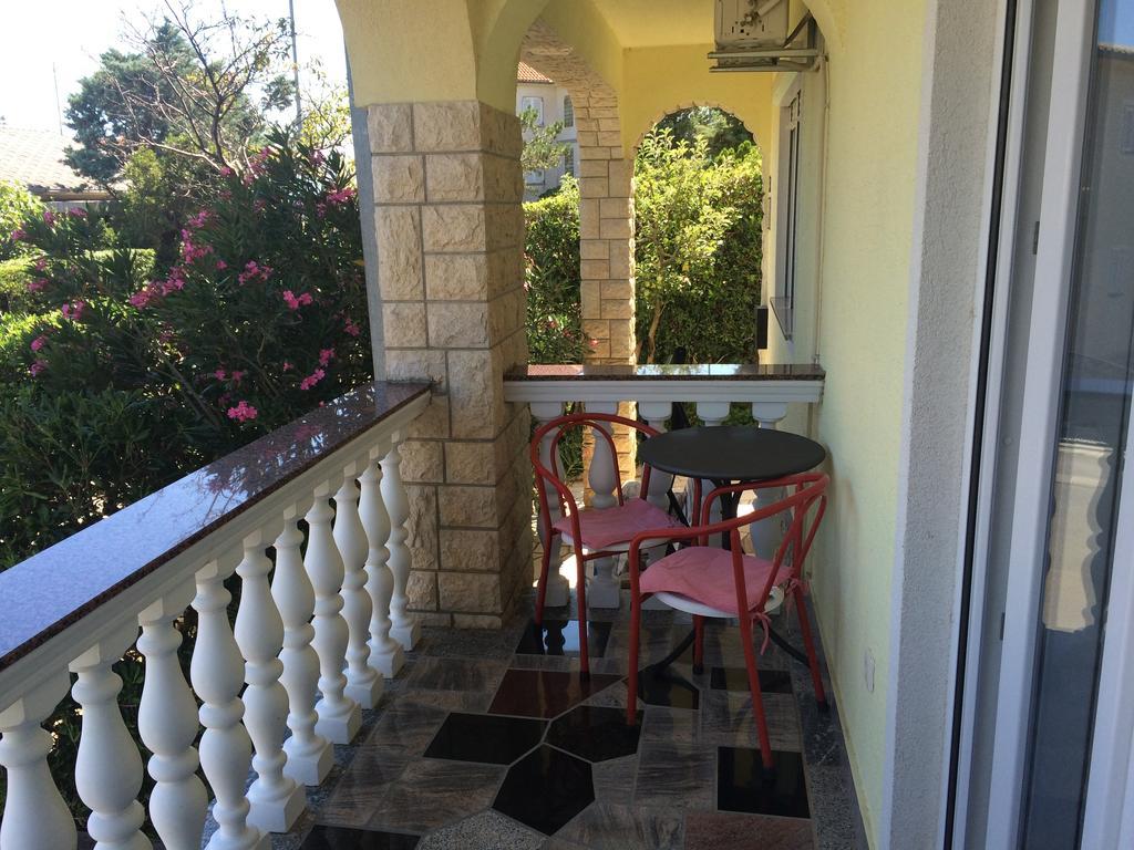 Apartment Kolundzic Novi Vinodolski Quarto foto