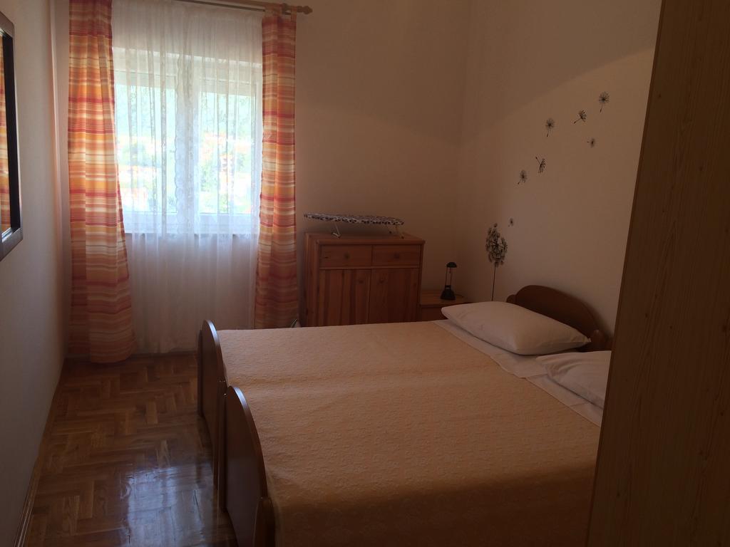 Apartment Kolundzic Novi Vinodolski Quarto foto