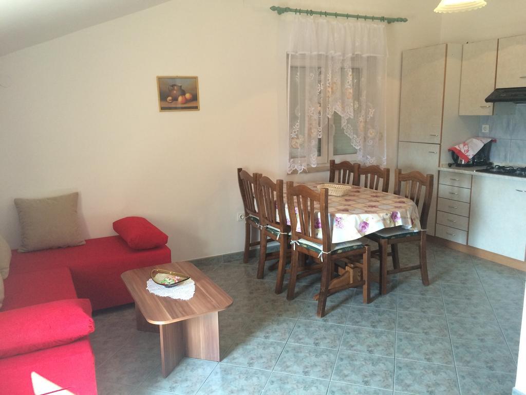 Apartment Kolundzic Novi Vinodolski Quarto foto